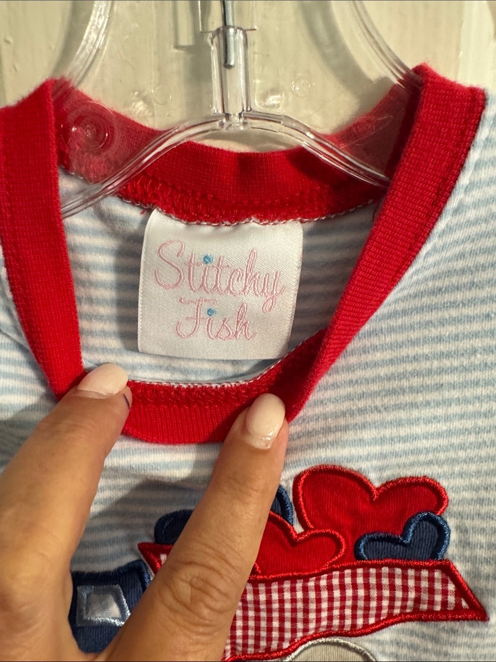 Stitchy Fish 12M Long Sleeve Romper Blue & Red Truck Carrying Hearts - Picture 2 of 5